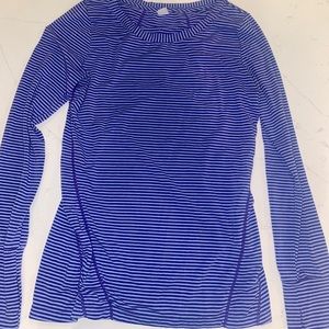Gap “breathe” long sleeve workout top, size small